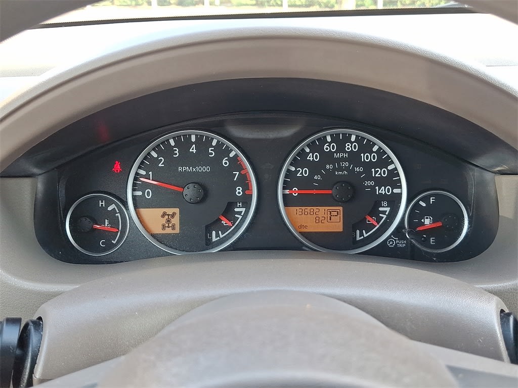 Thumbnail: 2011 Nissan Pathfinder - 11