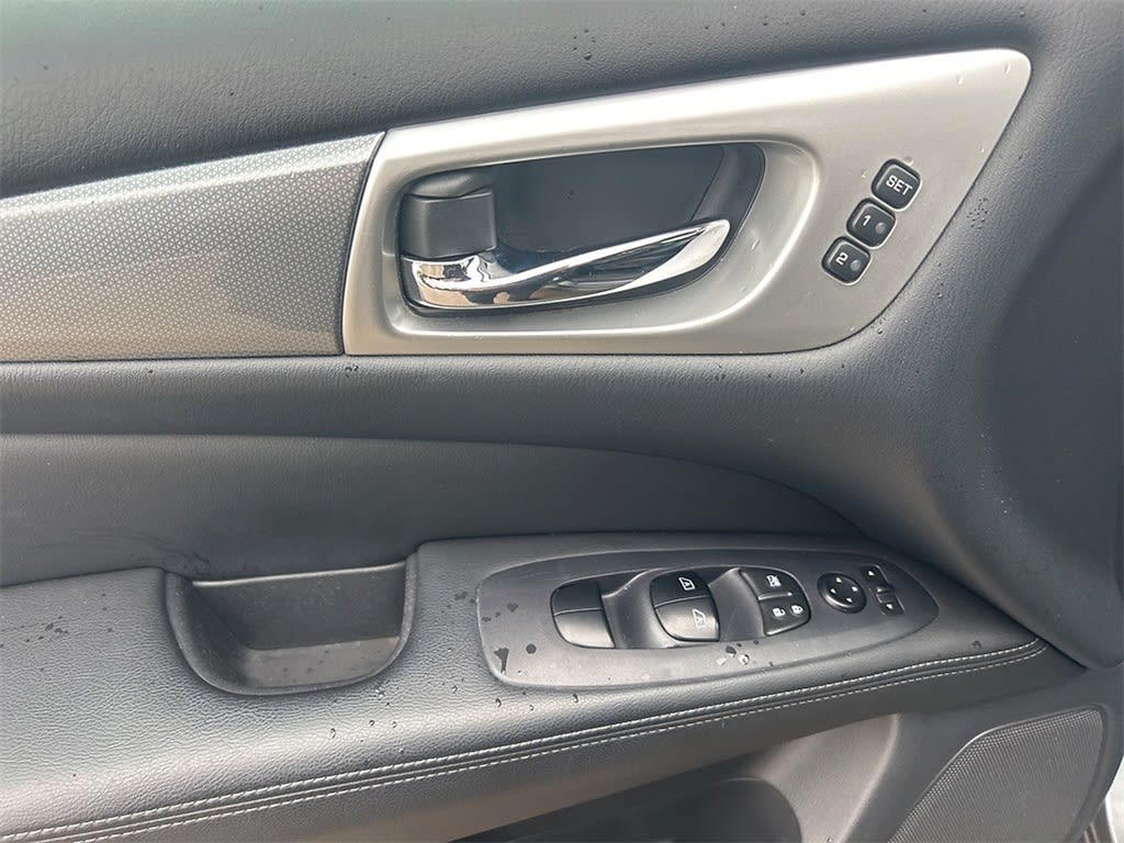 Thumbnail: 2017 Nissan Pathfinder - 19