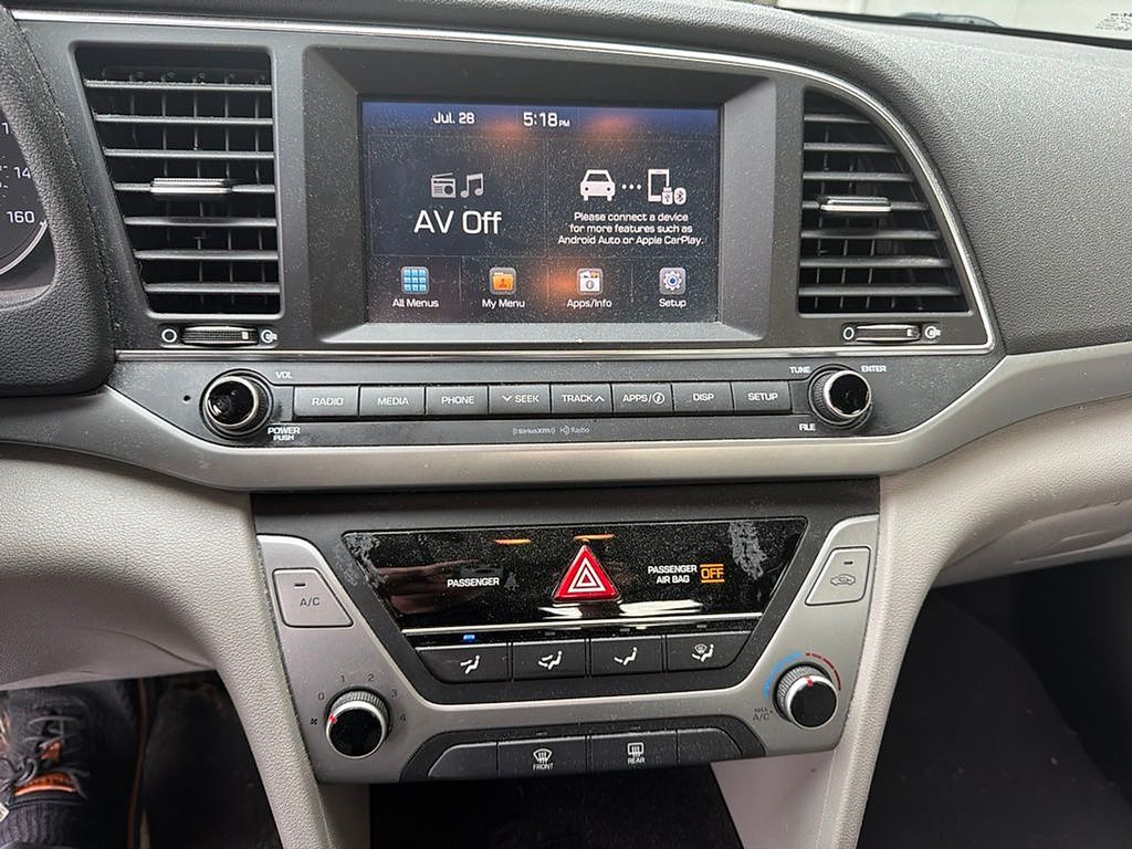 Thumbnail: 2018 Hyundai Elantra - 19