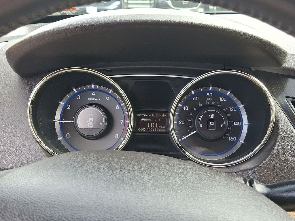 Thumbnail: 2013 Hyundai Sonata - 13