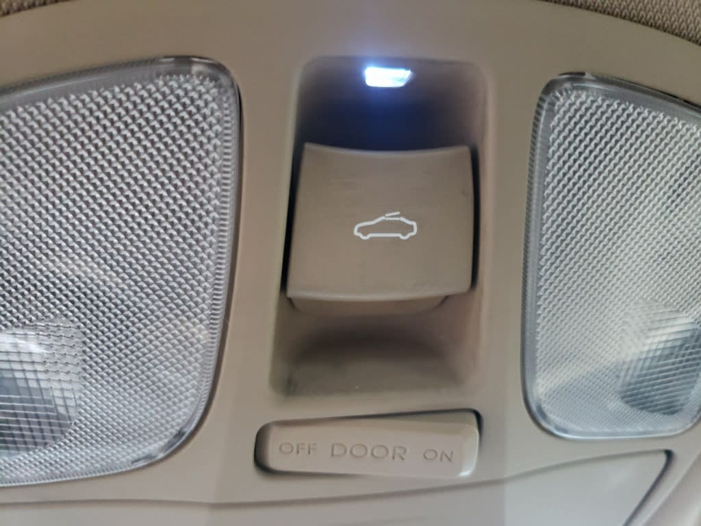 Thumbnail: 2013 Hyundai Sonata - 15