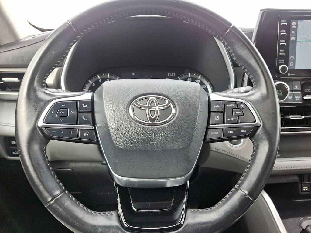 2021 Toyota Highlander XLE 2