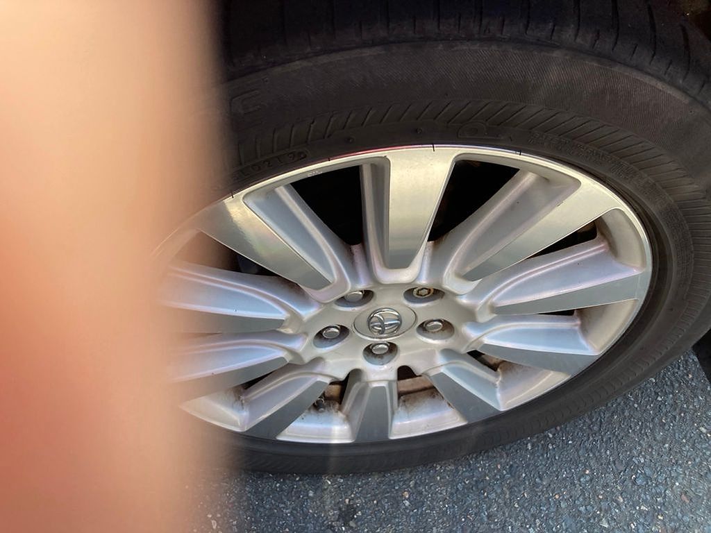 Thumbnail: 2017 Toyota Sienna - 13