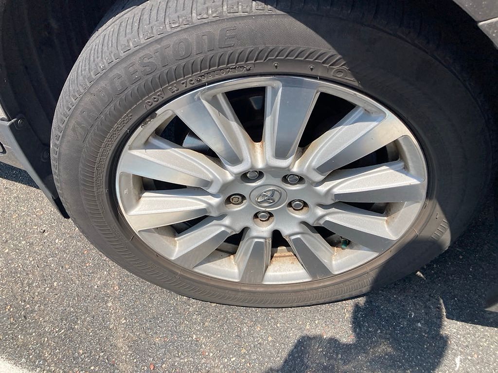 Thumbnail: 2017 Toyota Sienna - 24