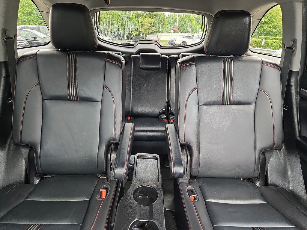 Thumbnail: 2019 Toyota Highlander - 22