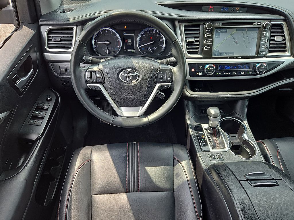 Thumbnail: 2019 Toyota Highlander - 13