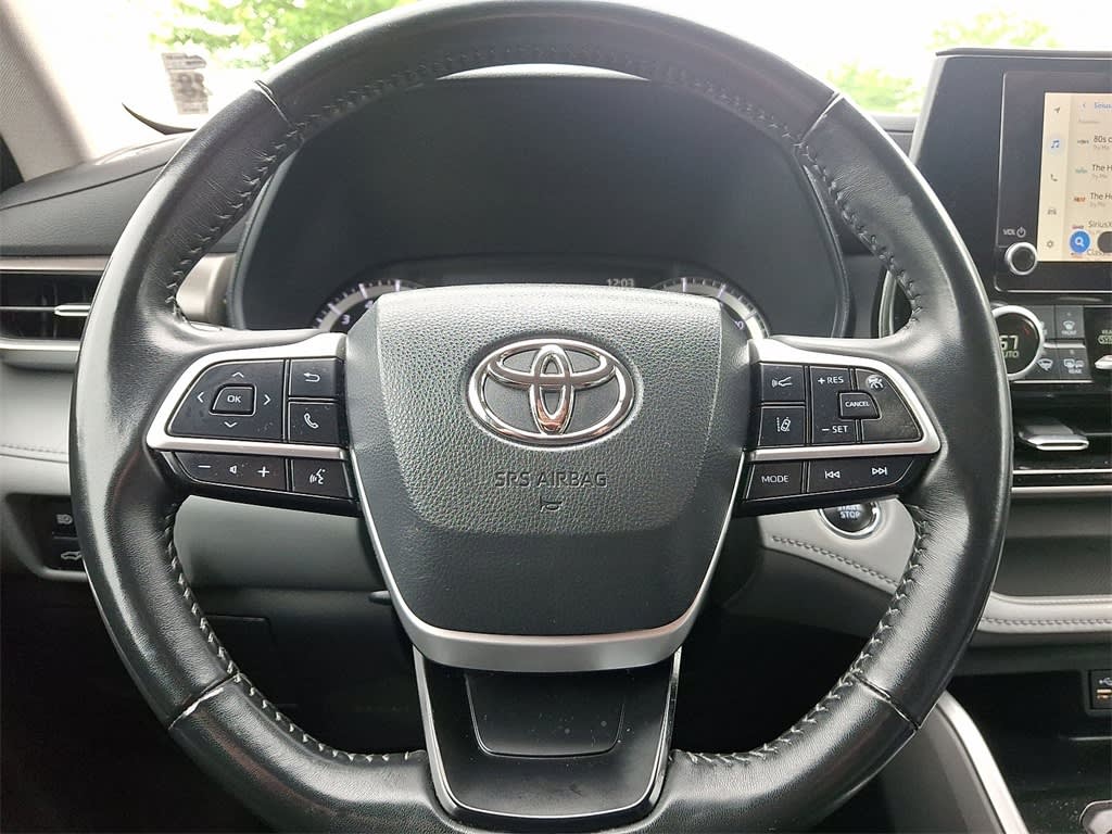 2023 Toyota Highlander LE 2