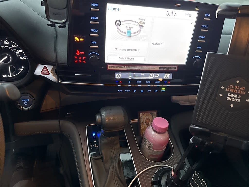 Thumbnail: 2024 Toyota Sienna - 14