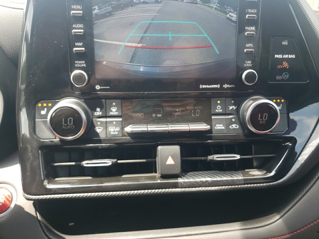 Thumbnail: 2021 Toyota Highlander - 20