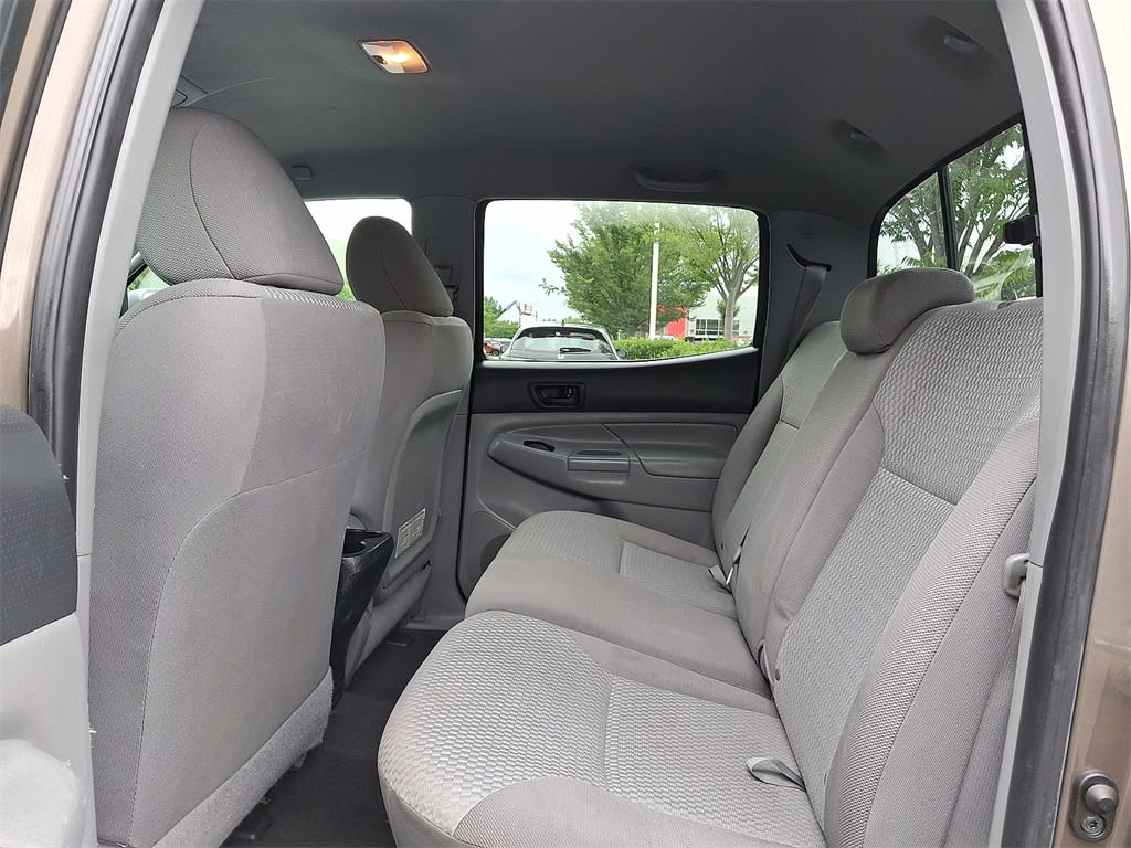 Thumbnail: 2012 Toyota Tacoma - 9