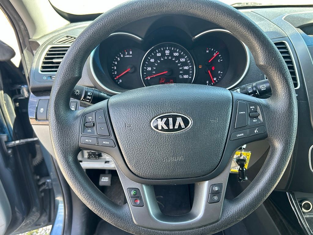 Thumbnail: 2015 Kia Sorento - 2
