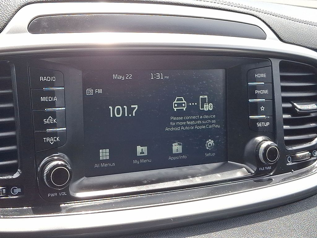 Thumbnail: 2020 Kia Sorento - 10
