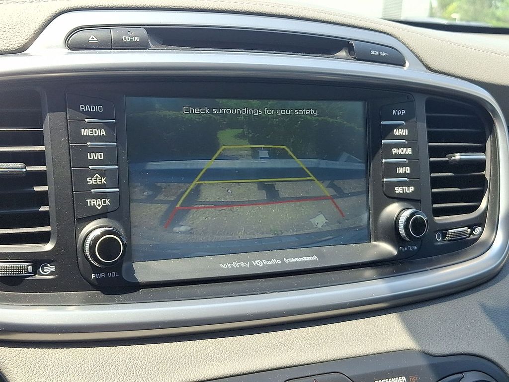 Thumbnail: 2016 Kia Sorento - 19