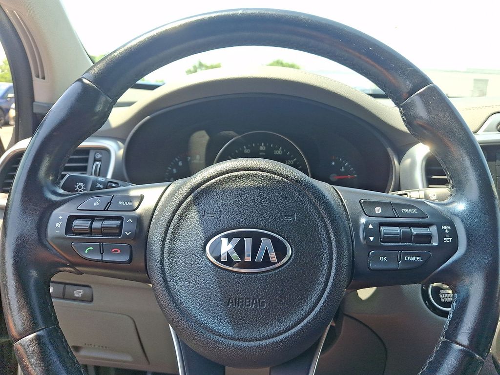 Thumbnail: 2016 Kia Sorento - 2