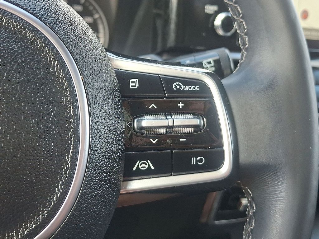 Thumbnail: 2023 Kia Sorento - 20