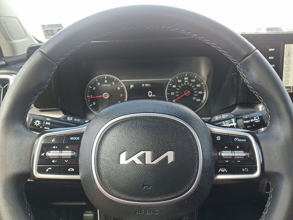 Thumbnail: 2023 Kia Sorento - 18