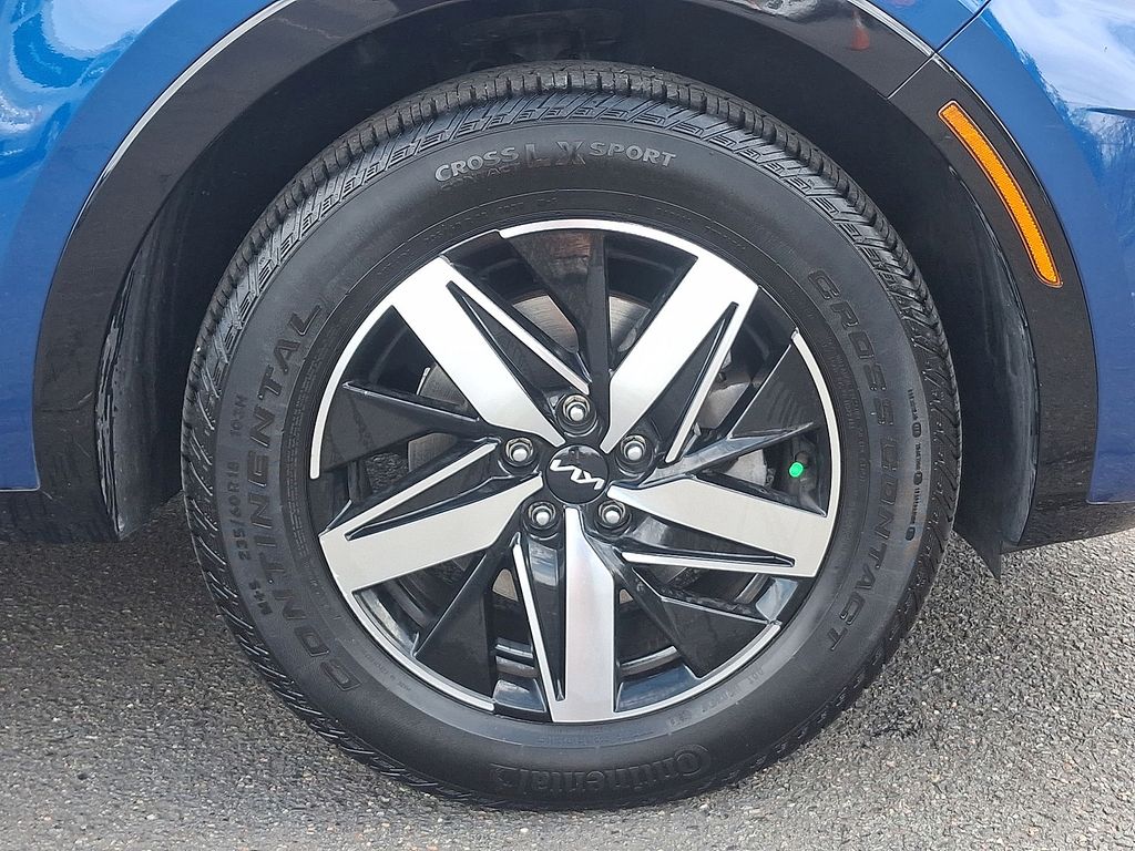 Thumbnail: 2023 Kia Sorento - 7