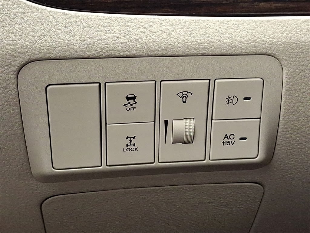 Thumbnail: 2011 Hyundai Santa Fe - 19