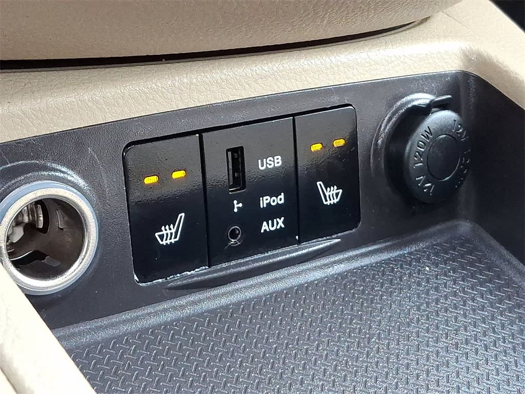 Thumbnail: 2011 Hyundai Santa Fe - 22