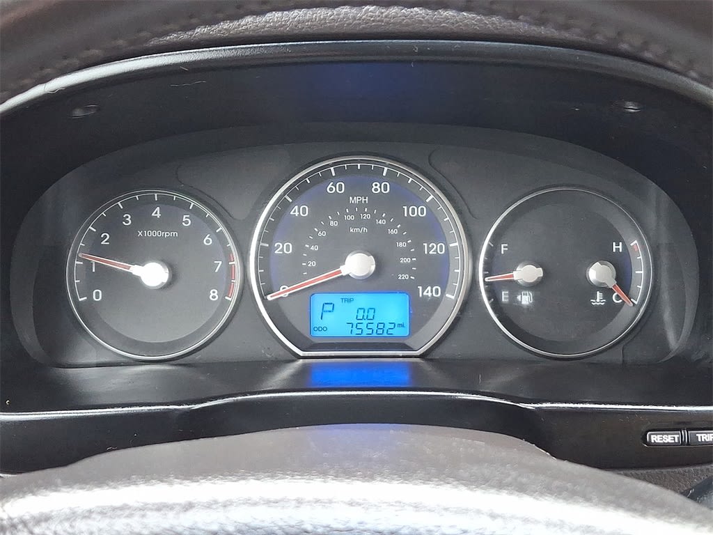 Thumbnail: 2011 Hyundai Santa Fe - 13