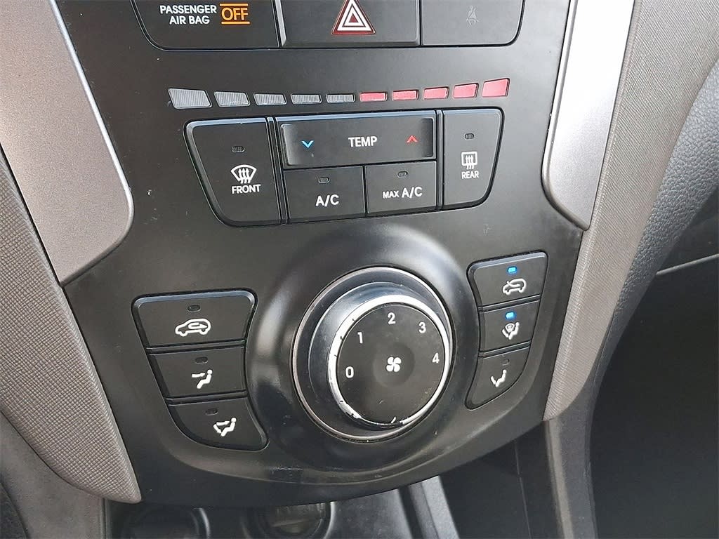 Thumbnail: 2015 Hyundai Santa Fe - 22