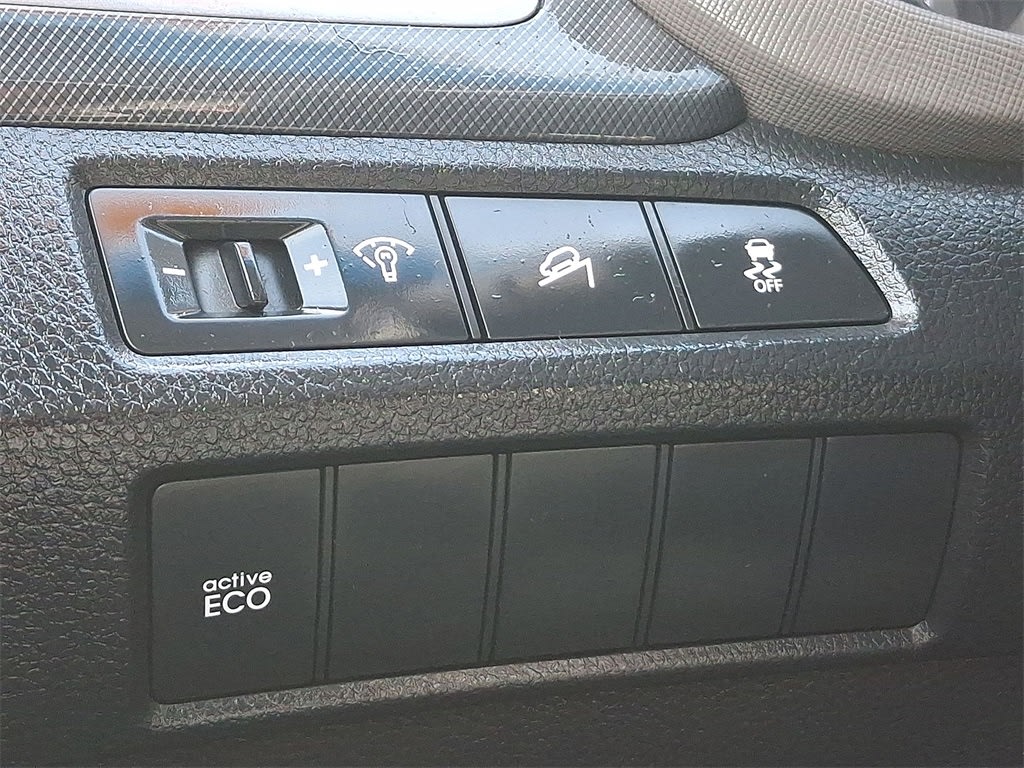 Thumbnail: 2015 Hyundai Santa Fe - 19