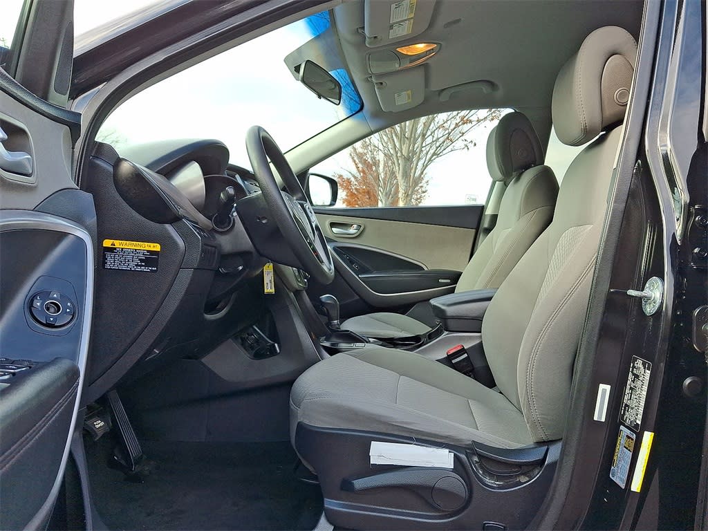 Thumbnail: 2015 Hyundai Santa Fe - 9