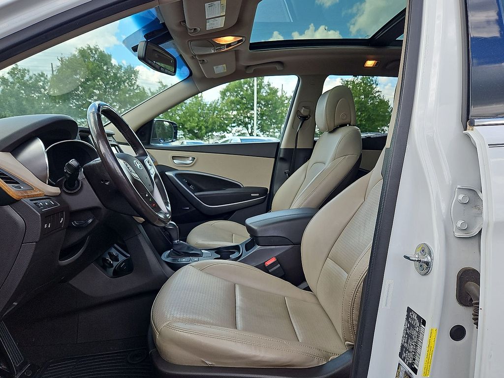Thumbnail: 2014 Hyundai Santa Fe - 9