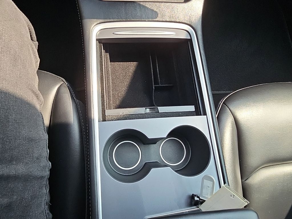 Thumbnail: 2021 Tesla Model 3 - 9