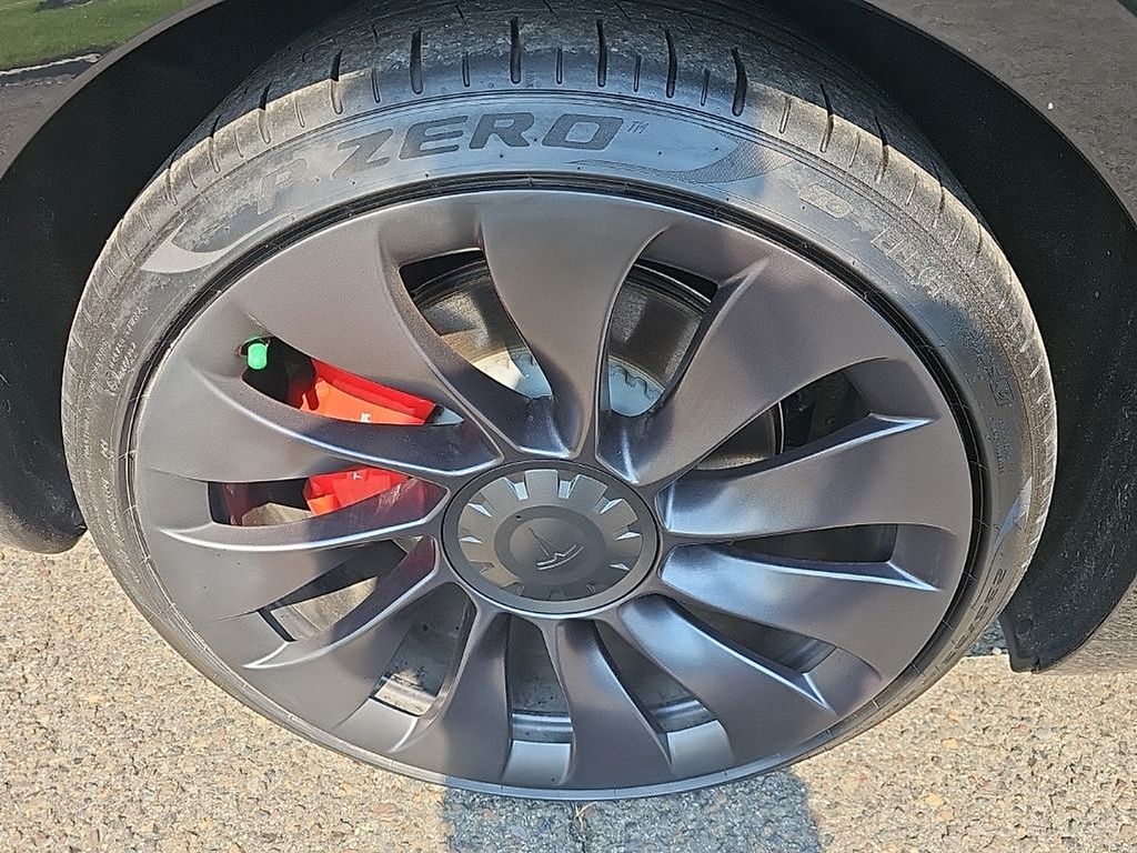 Thumbnail: 2021 Tesla Model 3 - 16