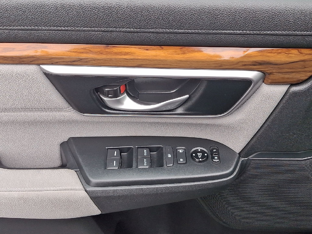 Thumbnail: 2019 Honda CR-V - 17