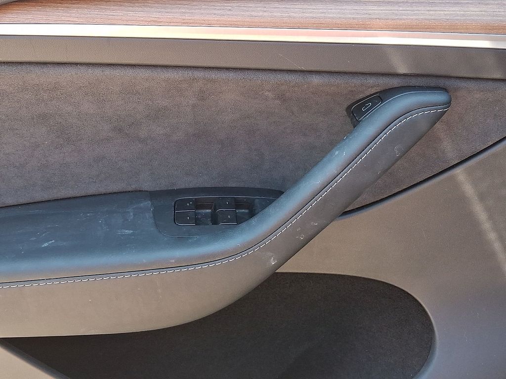 Thumbnail: 2025 Tesla Model Y - 16