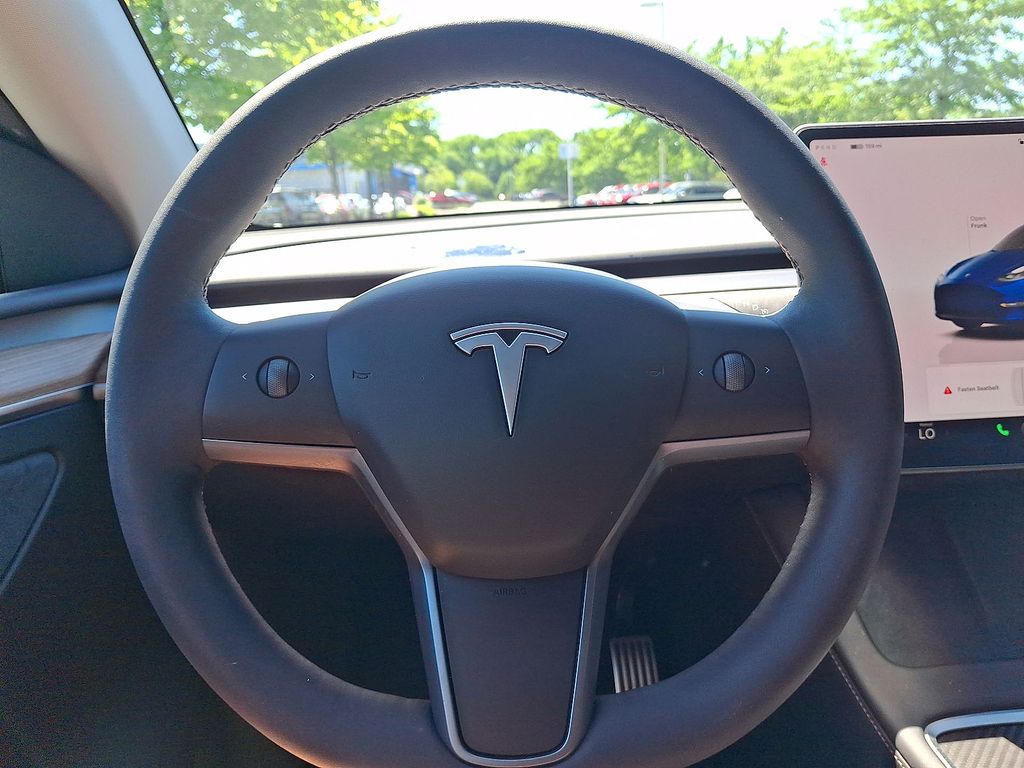 Thumbnail: 2025 Tesla Model Y - 2