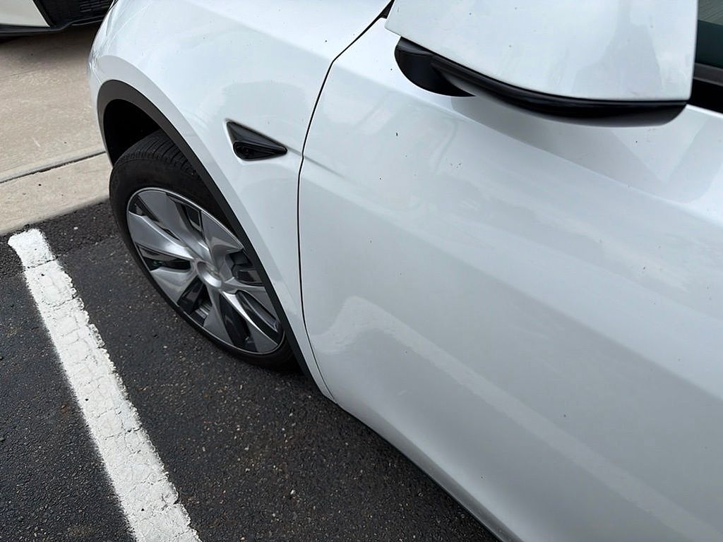 Thumbnail: 2023 Tesla Model Y - 6