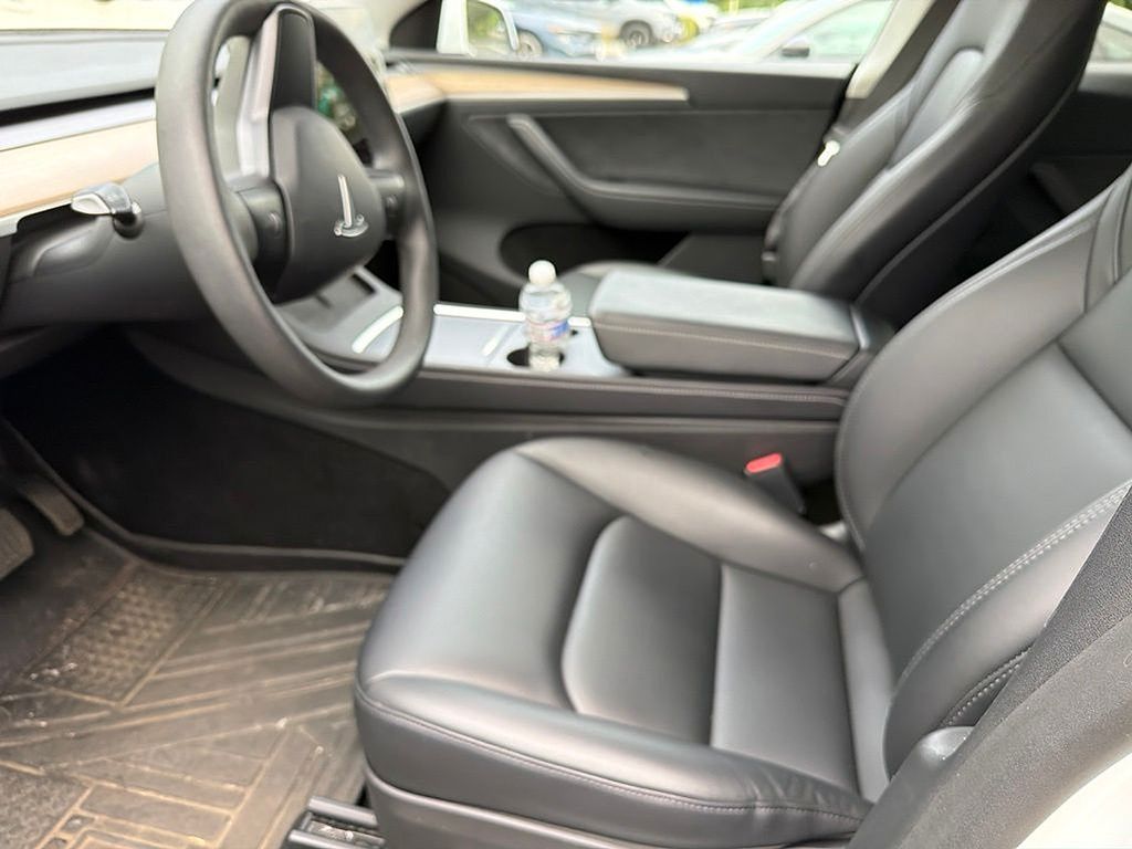 Thumbnail: 2023 Tesla Model Y - 9