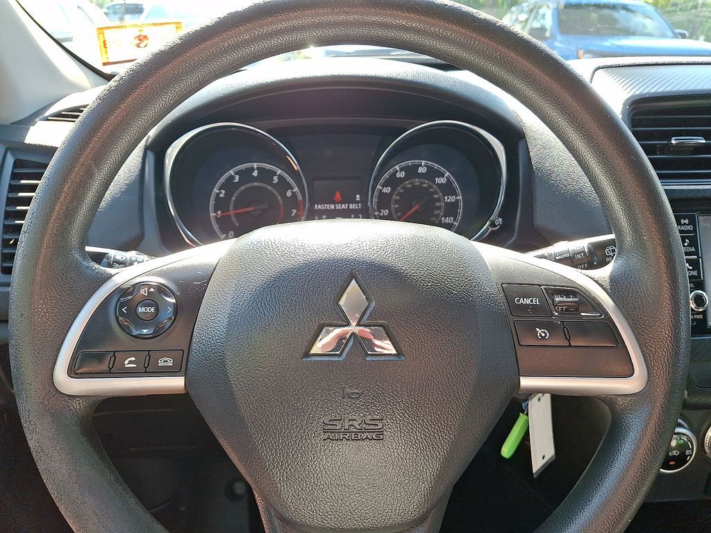 Thumbnail: 2021 Mitsubishi Outlander Sport - 20