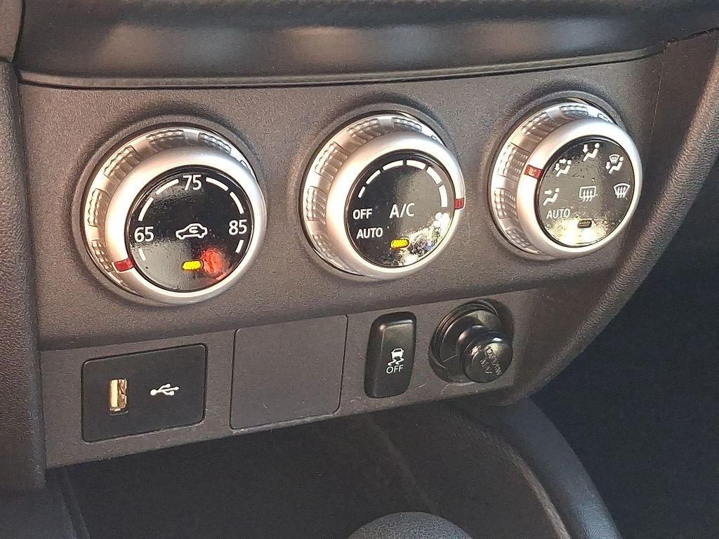 Thumbnail: 2021 Mitsubishi Outlander Sport - 23