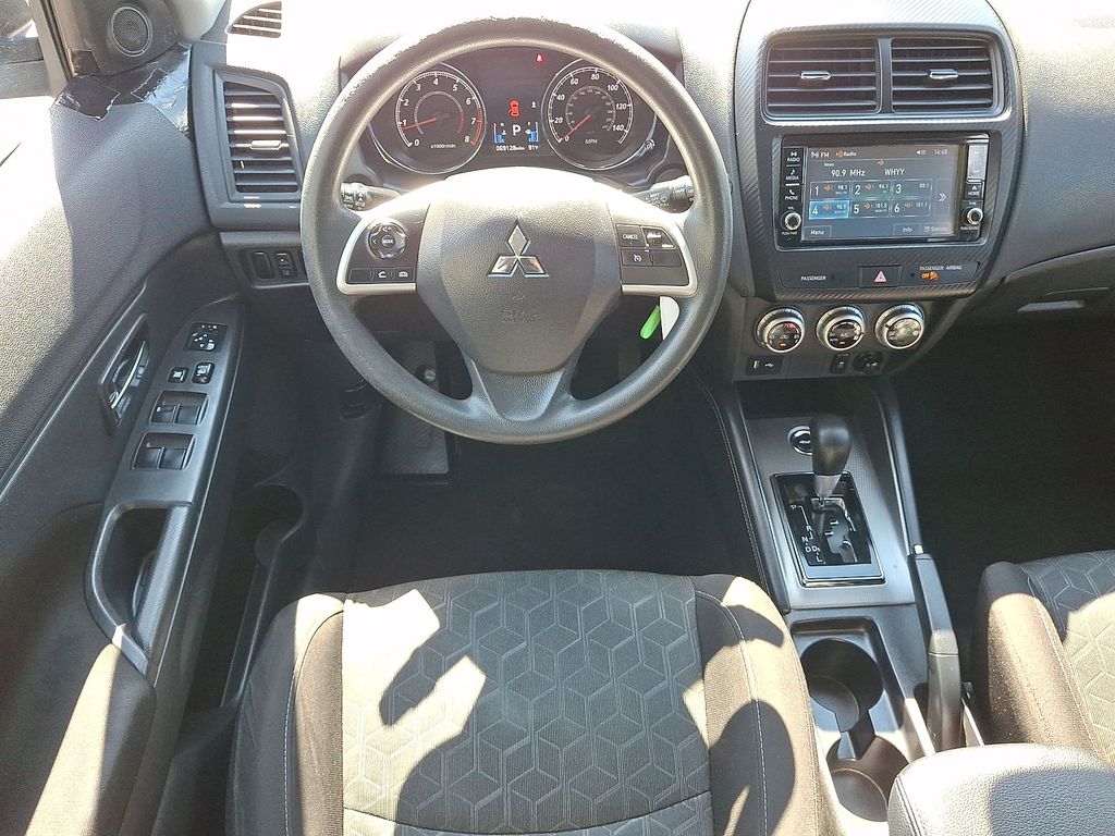 Thumbnail: 2021 Mitsubishi Outlander Sport - 2