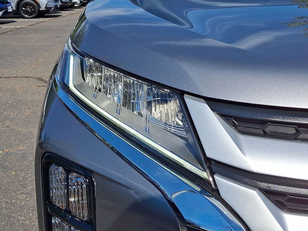 Thumbnail: 2021 Mitsubishi Outlander Sport - 7