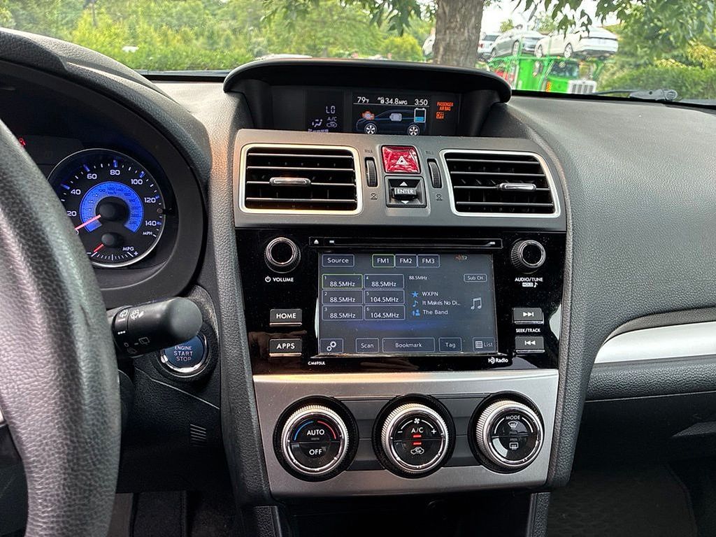 Thumbnail: 2016 Subaru Crosstrek - 10