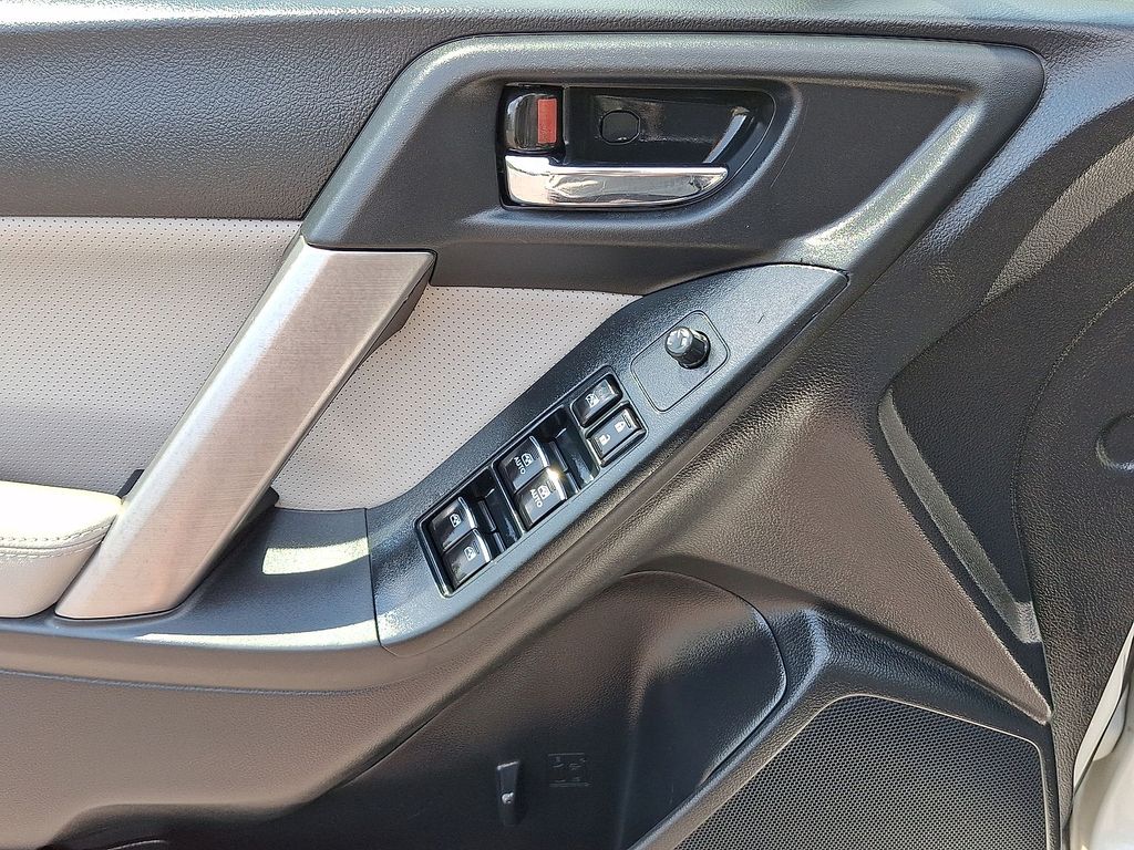 Thumbnail: 2017 Subaru Forester - 18