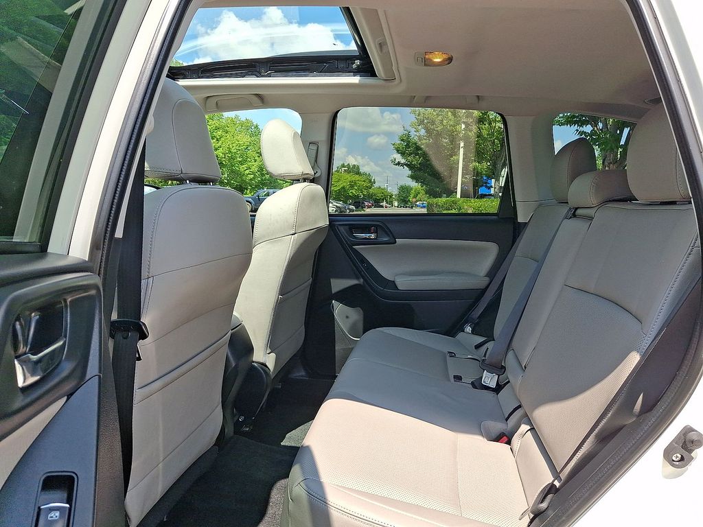 Thumbnail: 2017 Subaru Forester - 10