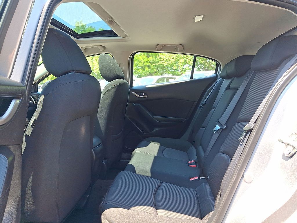 Thumbnail: 2016 Mazda Mazda3 - 9