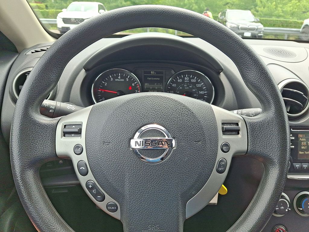 Thumbnail: 2015 Nissan Rogue - 2