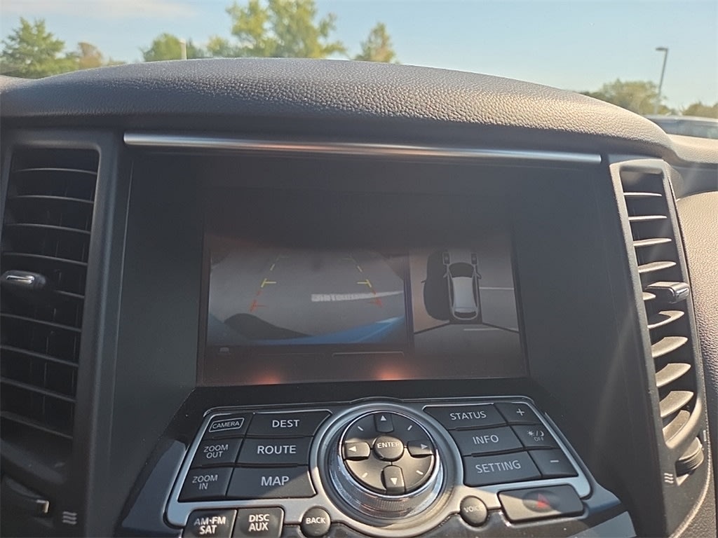 Thumbnail: 2014 INFINITI QX70 - 20