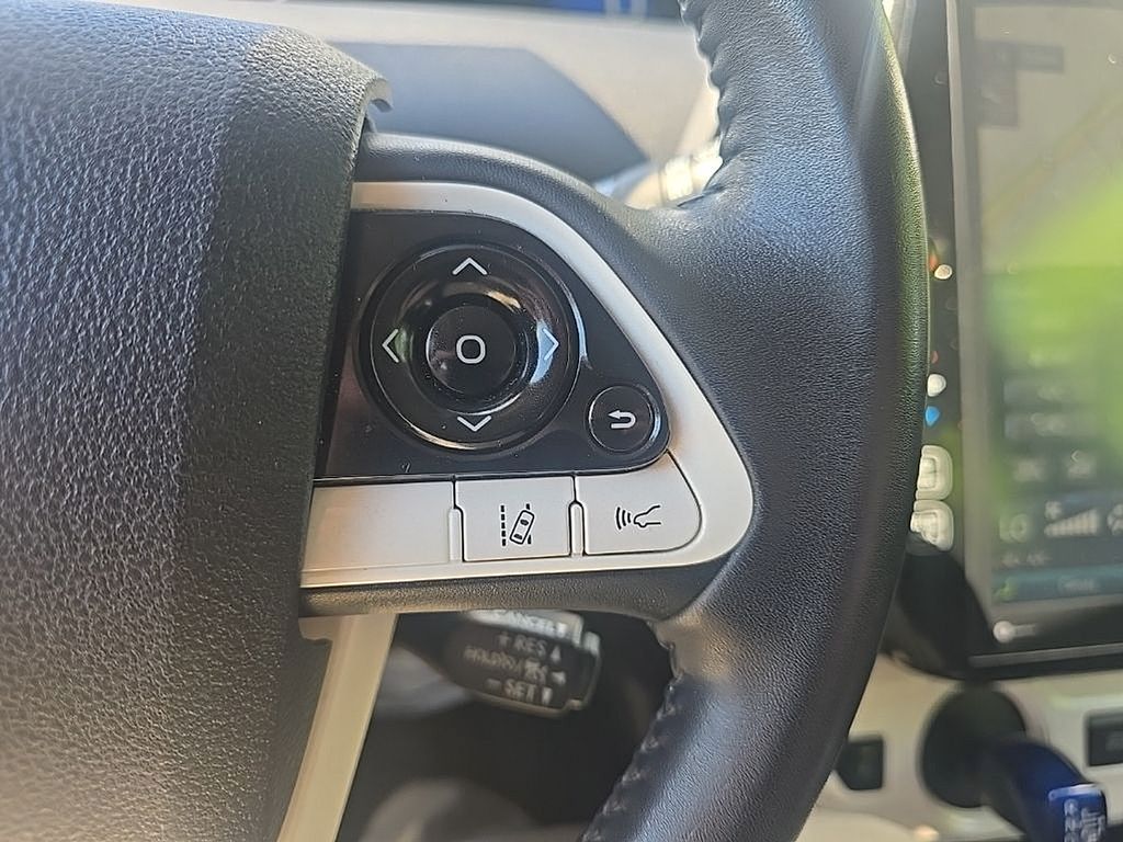Thumbnail: 2018 Toyota Prius - 18