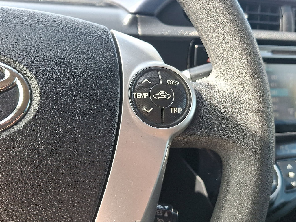 Thumbnail: 2016 Toyota Prius c - 22