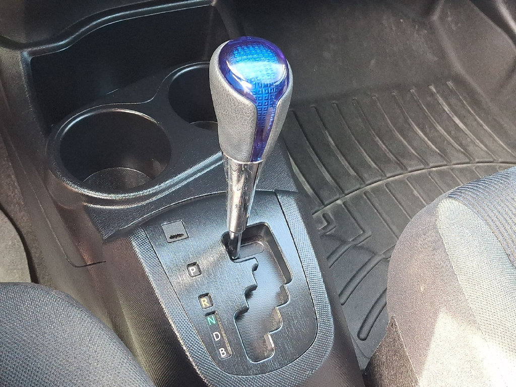 Thumbnail: 2016 Toyota Prius c - 12
