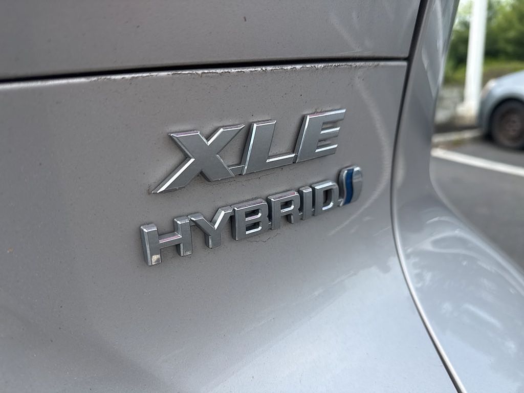 Thumbnail: 2021 Toyota Venza - 6
