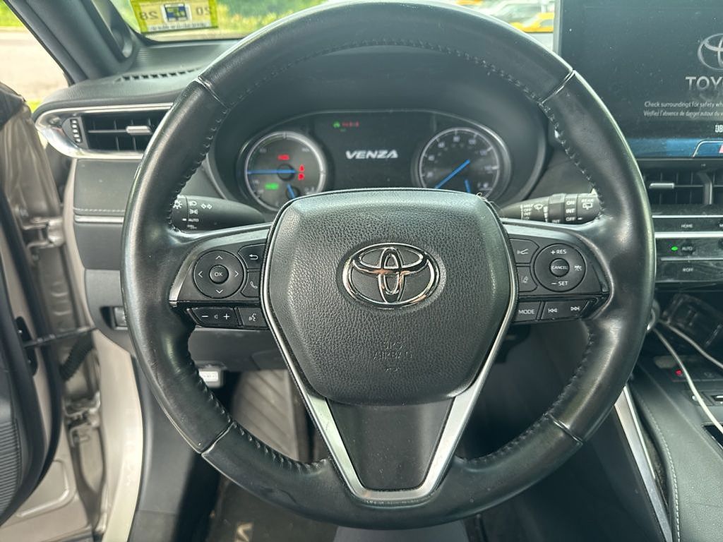 Thumbnail: 2021 Toyota Venza - 2